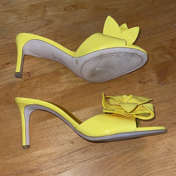 Jessica Simpson Yellow Floral Heels, with box - like new - Picture 2 of 5